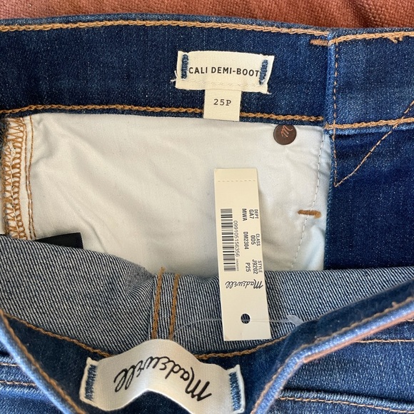 Madewell Demi-boot raw hem jeans - Picture 8 of 8